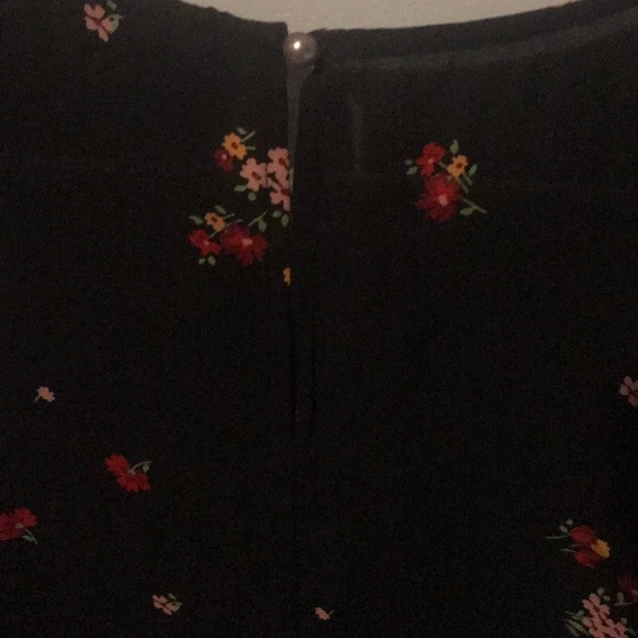 Black blouse - Picture 4 of 4